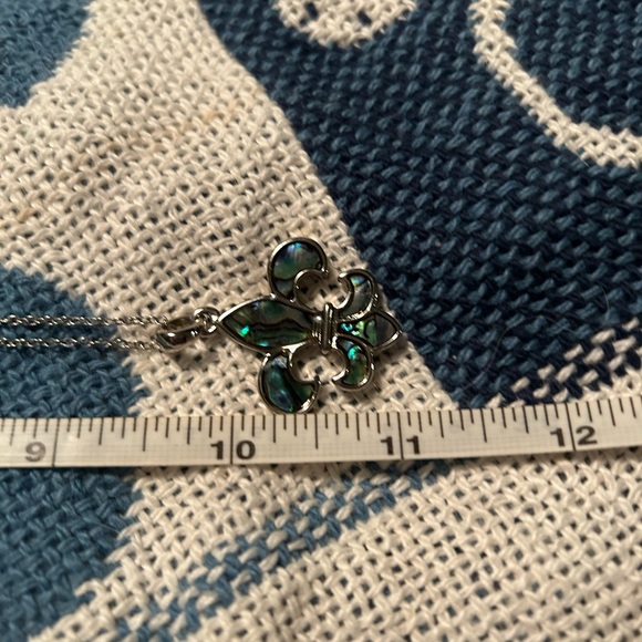 Fleur De Lys Paua Shell Pendant - Picture 3 of 3